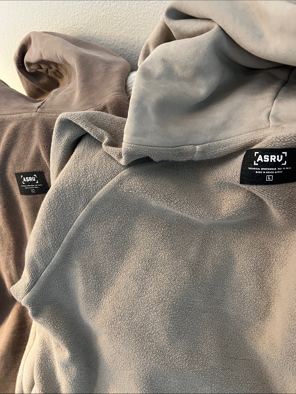 Lot of 2 ASRV Hoodies - Picture 5 of 6